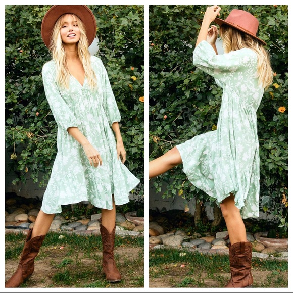 Fabulous asymmetrical hem floral dress - Picture 4 of 5